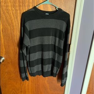 Medium men gap shirt